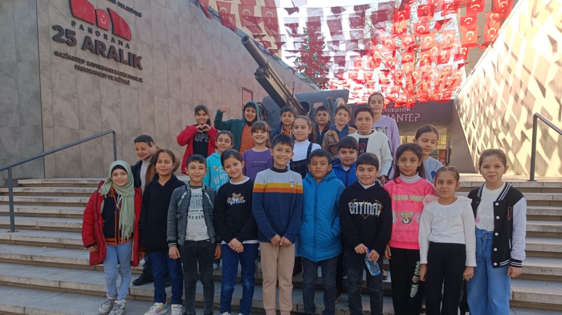 3/B, 3/F, 4/D ve 4/F Sınıflarının Gaziantep 25 Aralık Panorama Müzesi Ziyareti